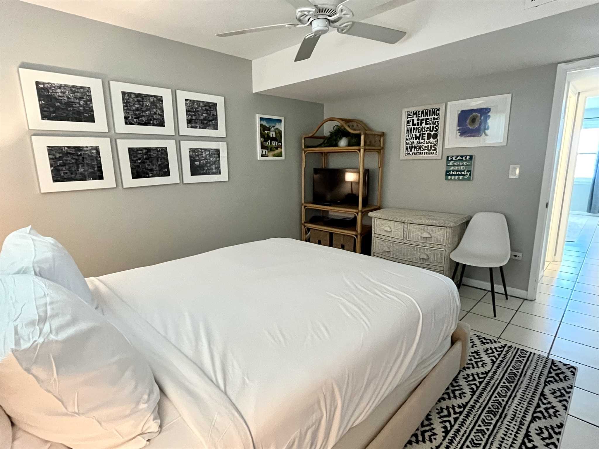 The second bedroom with flat screen, cable TV.