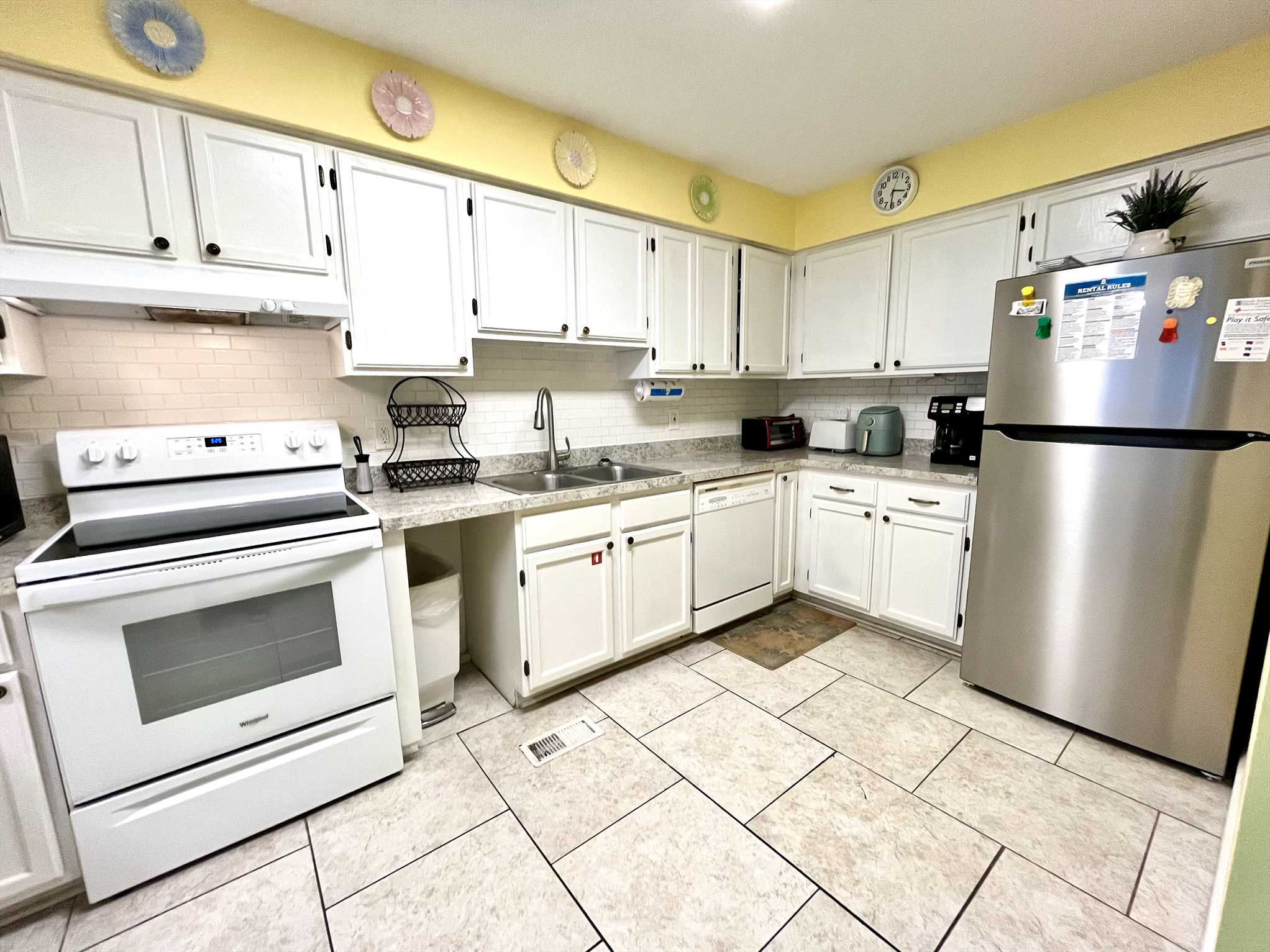 Sea Oats H102 - Fully equipped kitchen with recently replace