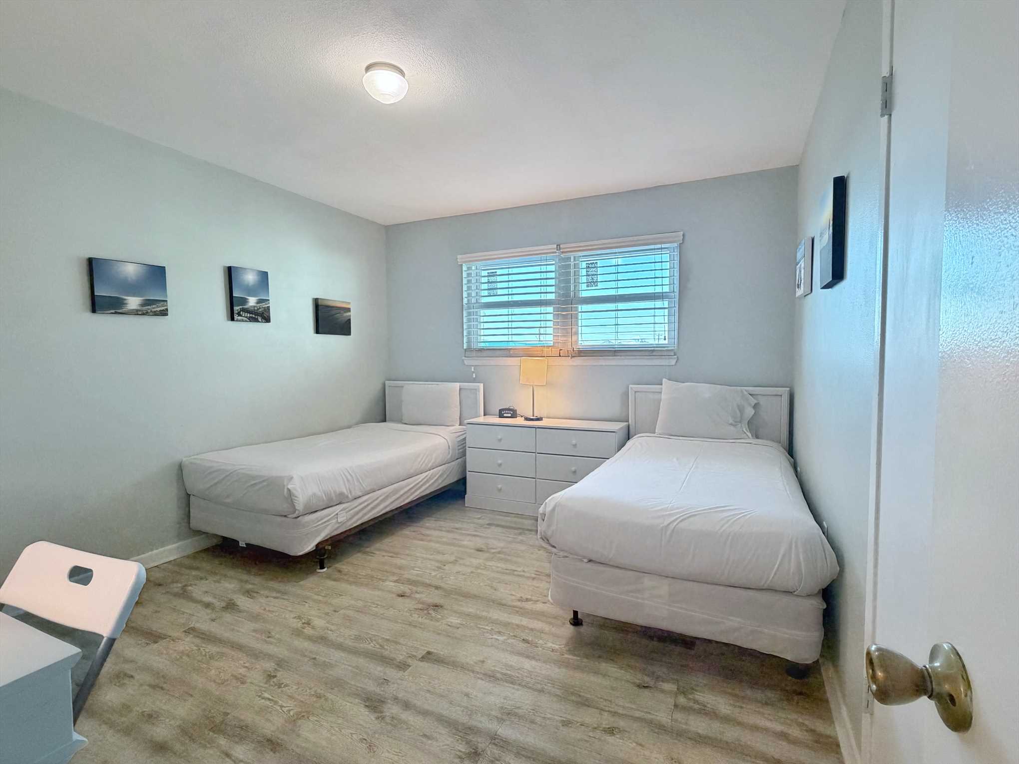 Guest Room - twins