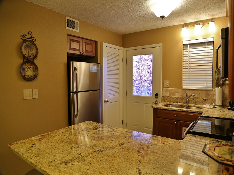 Harbor House B20 - granite counters