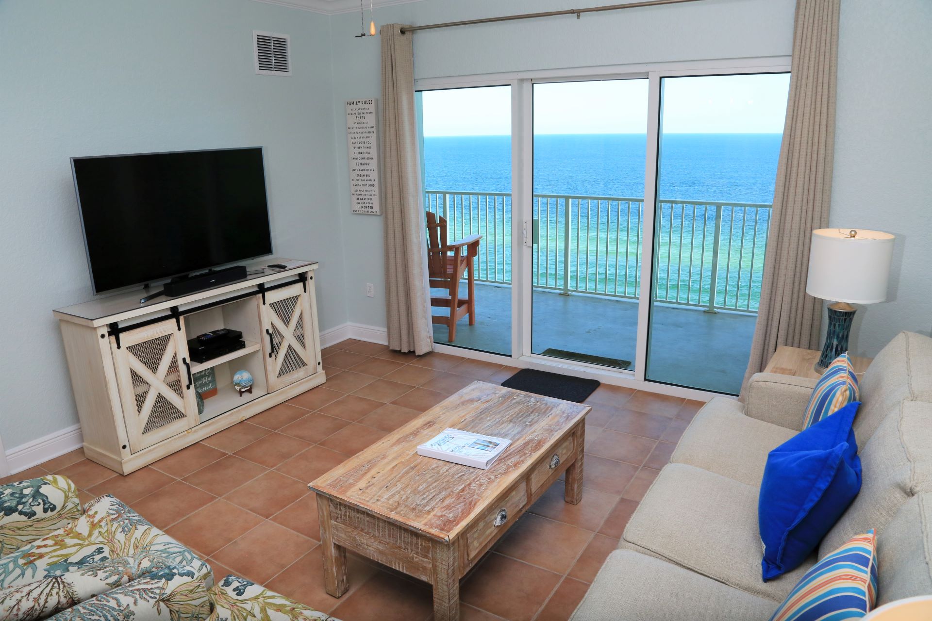 Crystal Shores West 905 -