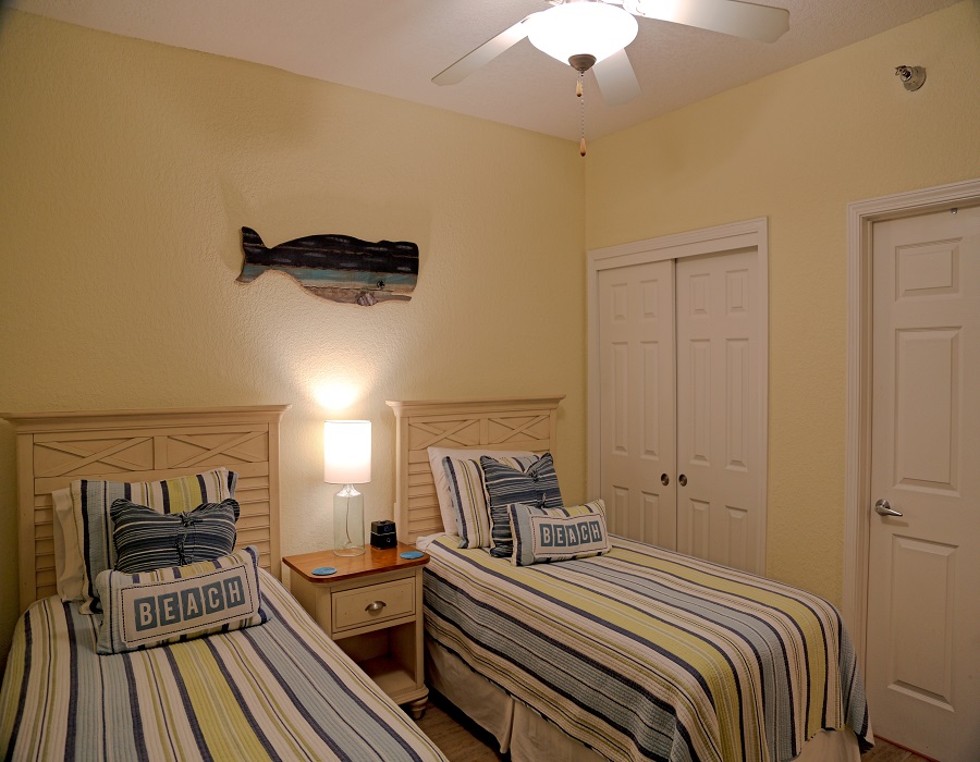 Crystal Shores West 905 -