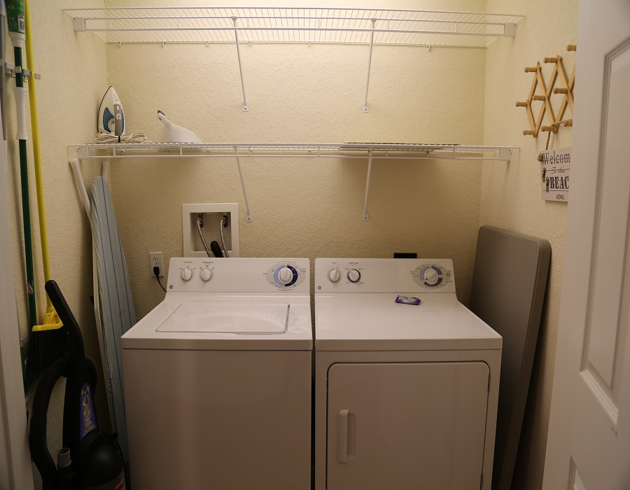 Crystal Shores West 905 - Full size washer/dryers in unit