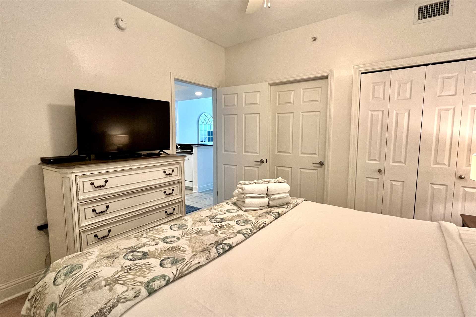 The second bedroom includes a flat screen cable TV, closet, 