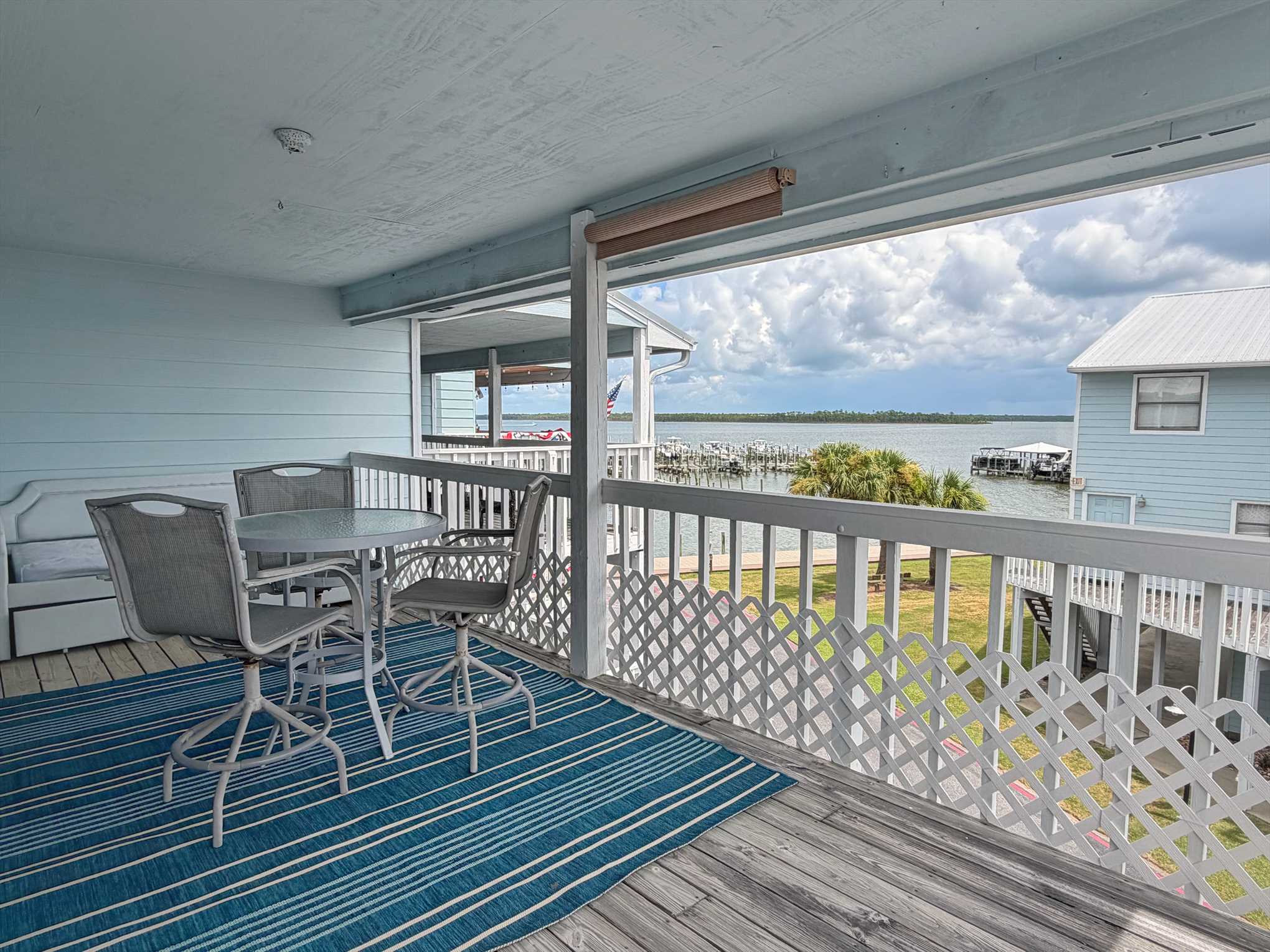 Relaxing views from your private baclony!