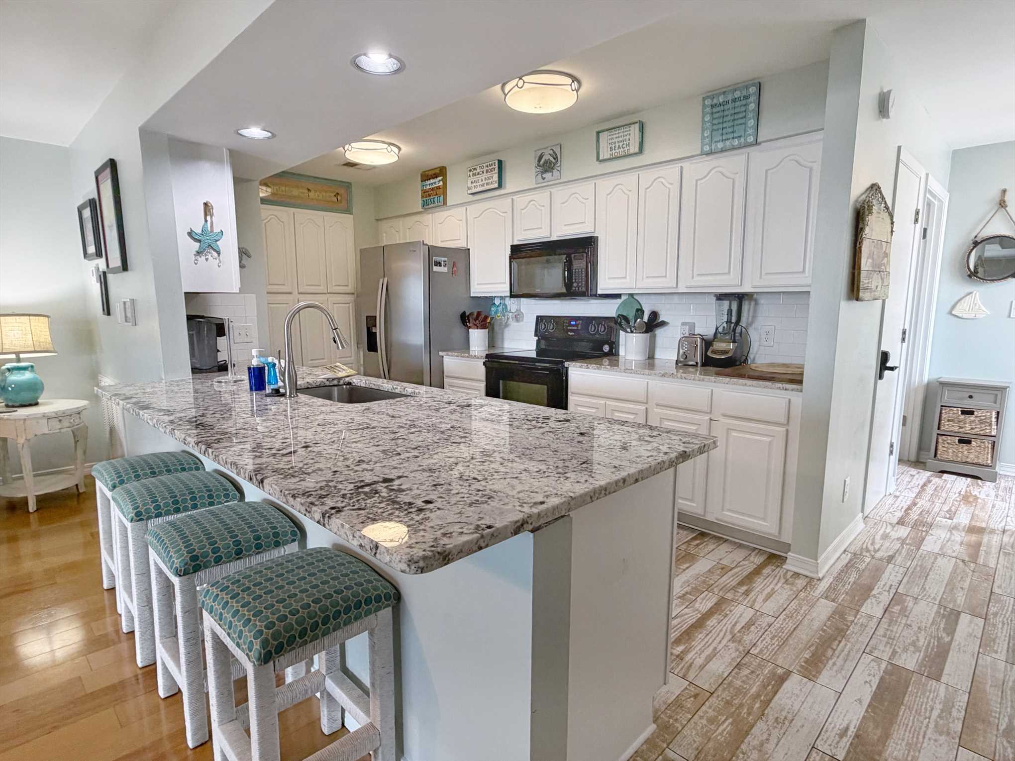 Whip up home-cooked meals in the fully equipped kitchen.