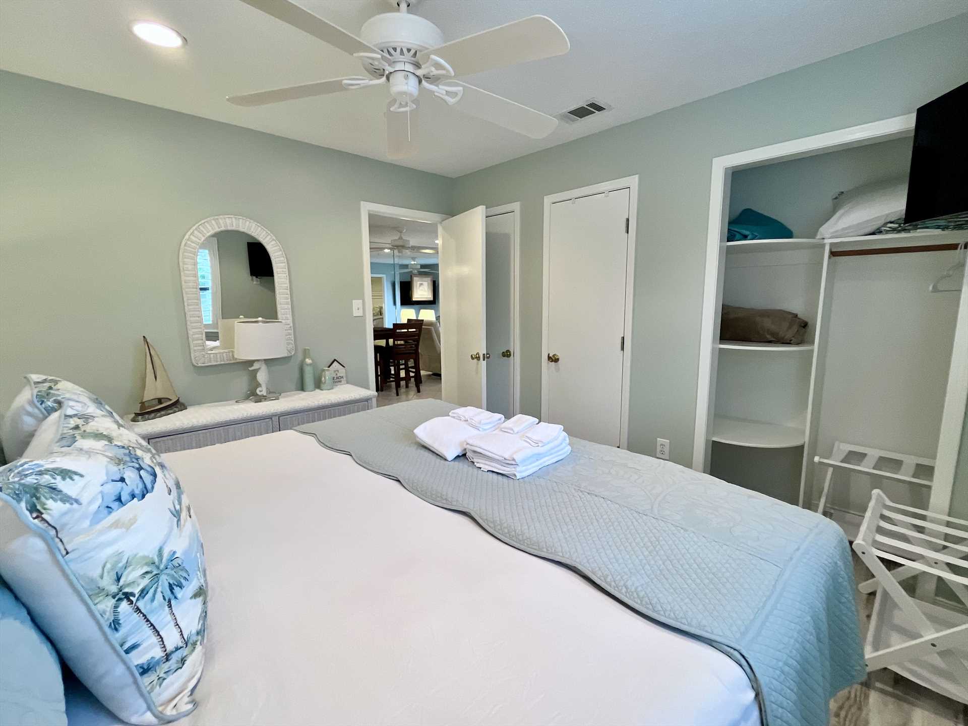 Tv in the second bedroom.