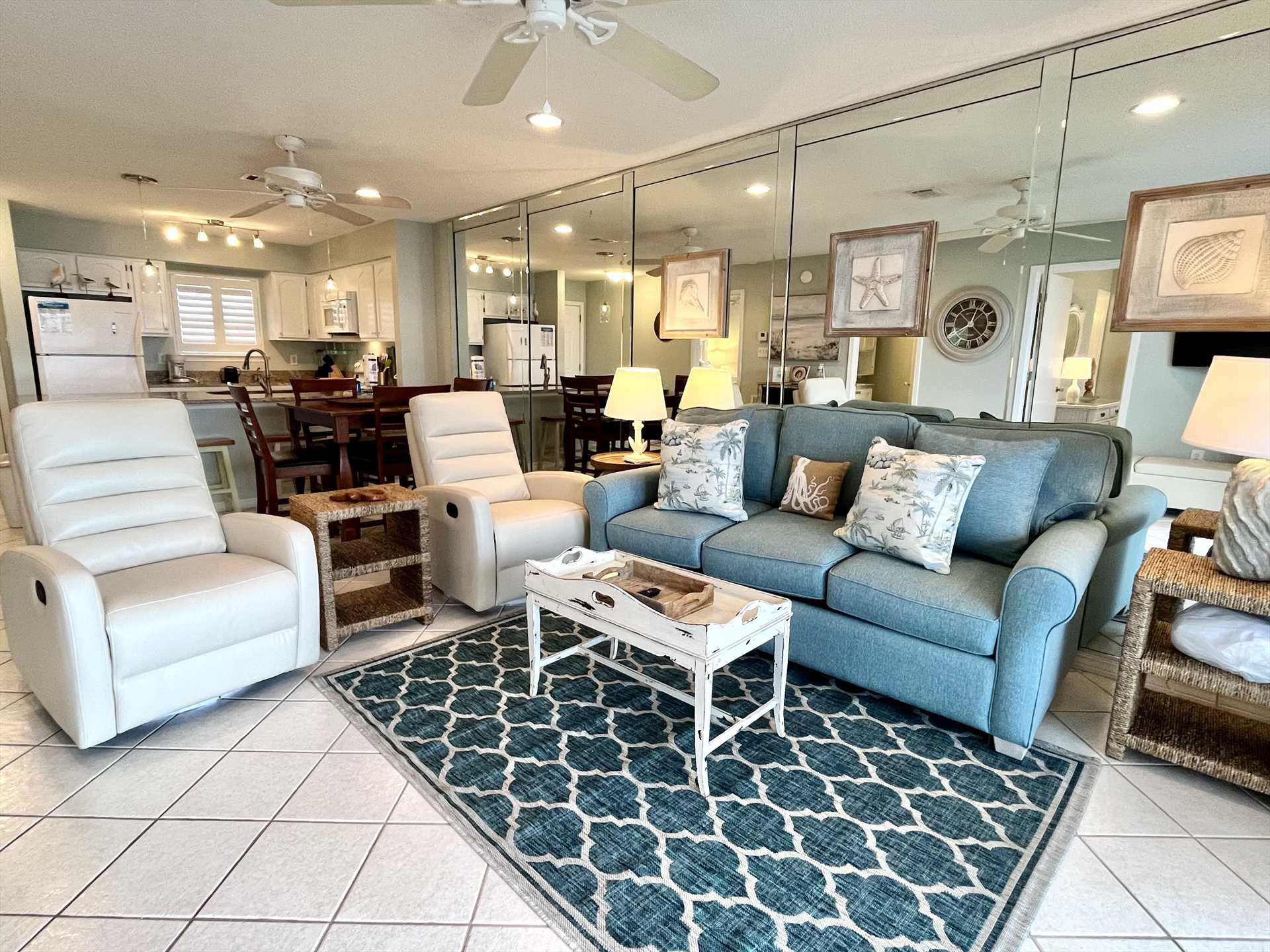 Cozy living room with plenty of seating