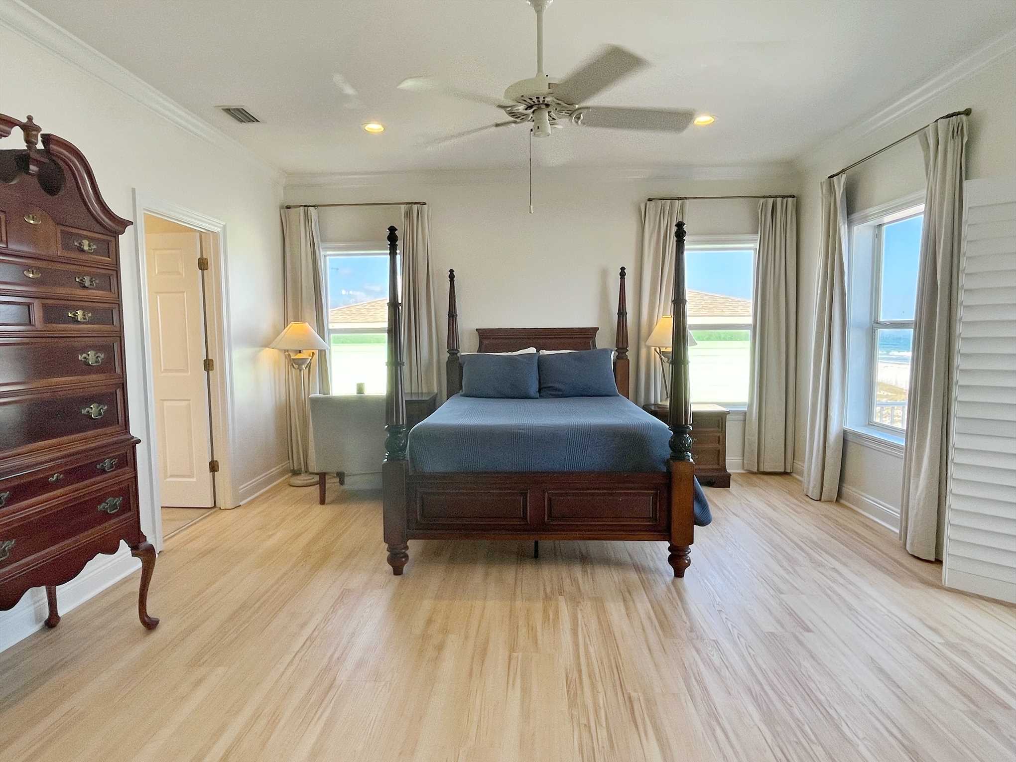 Master bedroom 4 - Queen