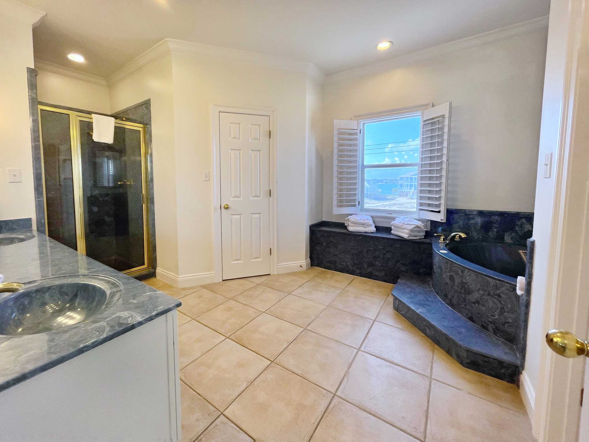 Master bedroom 4 - Bathroom